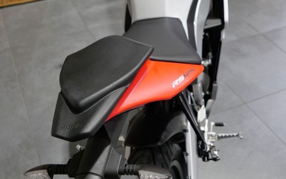 Neufahrzeug Aprilia RS 125 - Bild 8