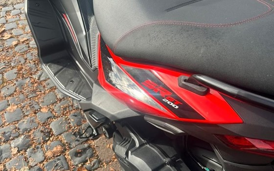 Gebrauchtmotorrad Aprilia SR GT Sport 125 - Bild 5