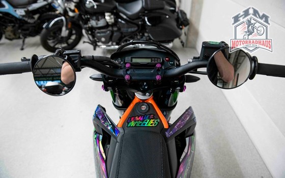 Gebrauchtmotorrad KTM 690 SMC R - Bild 7