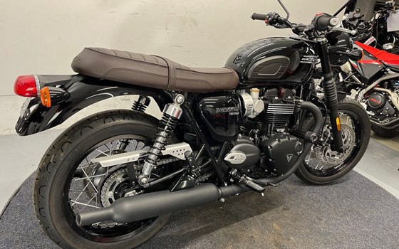 Gebrauchtmotorrad Triumph Bonneville T120 Black - Bild 10