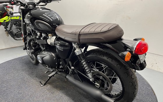 Gebrauchtmotorrad Triumph Bonneville T120 Black - Bild 4