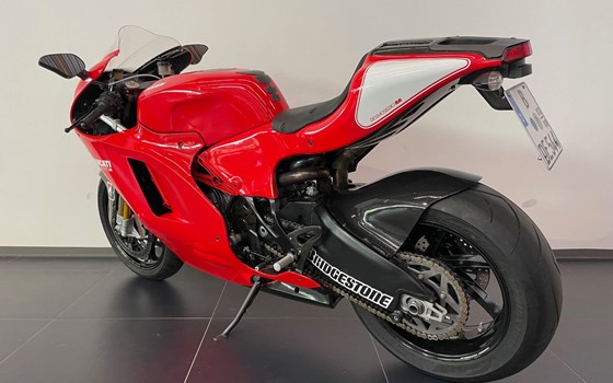 Gebrauchtmotorrad Ducati Desmosedici RR - Bild 4
