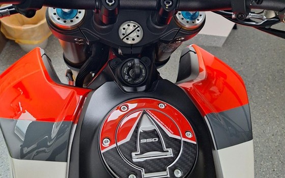 Gebrauchtmotorrad Ducati Hypermotard 950 SP - Bild 6