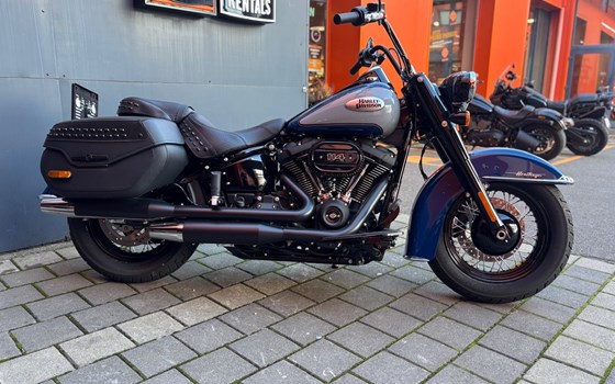 Gebrauchtmotorrad Harley-Davidson Softail Heritage Classic 114 FLHCS - Bild 2