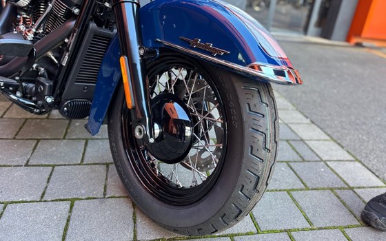 Gebrauchtmotorrad Harley-Davidson Softail Heritage Classic 114 FLHCS - Bild 5