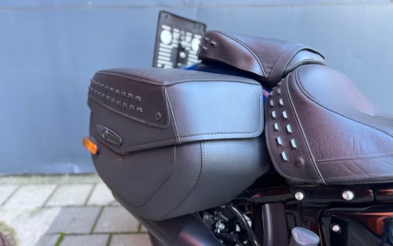 Gebrauchtmotorrad Harley-Davidson Softail Heritage Classic 114 FLHCS - Bild 8