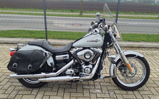 Gebrauchtmotorrad Harley-Davidson Dyna Street Bob Special - Bild 1