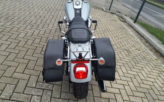 Gebrauchtmotorrad Harley-Davidson Dyna Street Bob Special - Bild 13