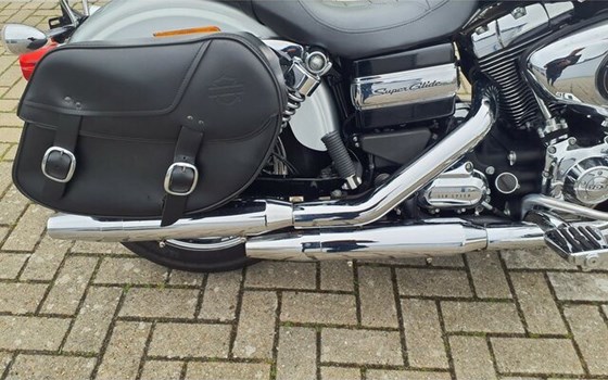 Gebrauchtmotorrad Harley-Davidson Dyna Street Bob Special - Bild 16