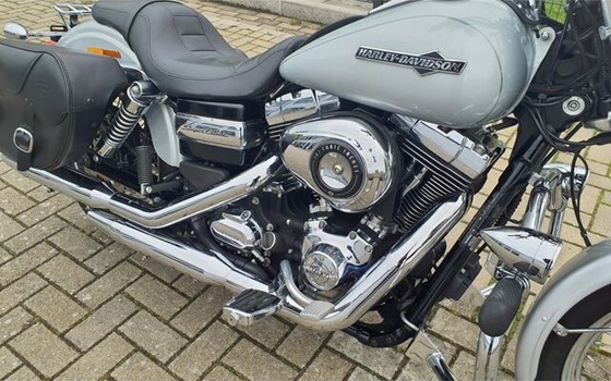 Gebrauchtmotorrad Harley-Davidson Dyna Street Bob Special - Bild 4