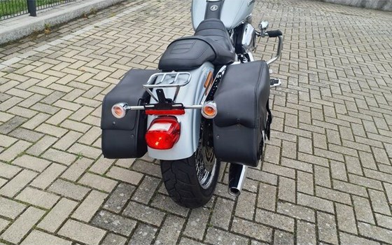 Gebrauchtmotorrad Harley-Davidson Dyna Street Bob Special - Bild 7