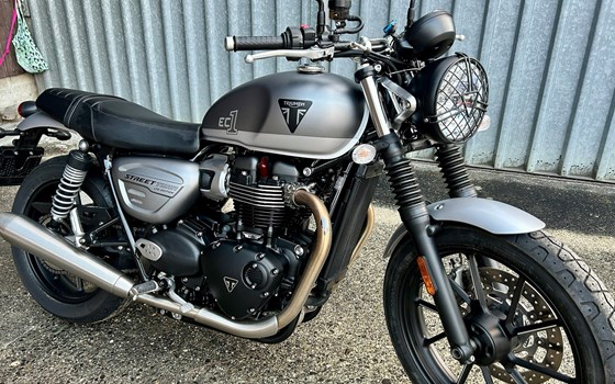Motorrad Occasion Triumph Street Twin - Bild 1