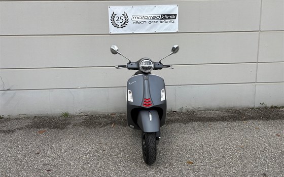 Gebrauchtmotorrad Vespa GTS 125 Super Sport - Bild 3