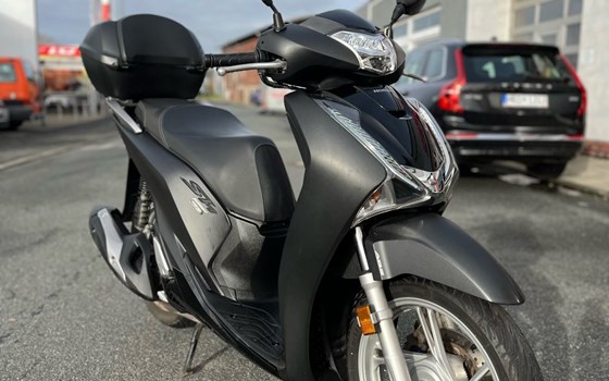 Gebrauchtmotorrad Honda SH125i - Bild 1