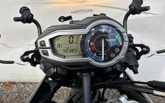 Gebrauchtmotorrad Triumph Tiger 800 - Bild 12