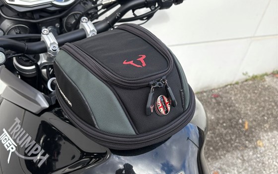 Gebrauchtmotorrad Triumph Tiger 800 - Bild 9