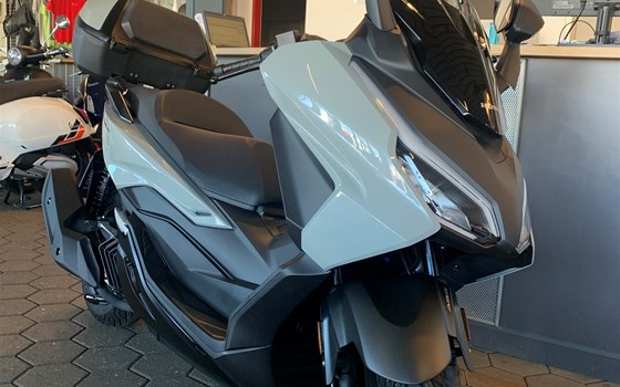 Gebrauchtmotorrad Honda Forza 125 - Bild 1