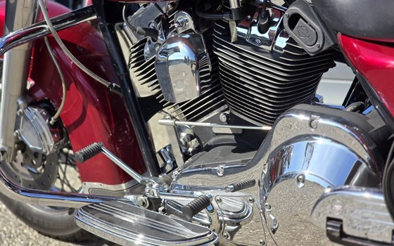 Gebrauchtmotorrad Harley-Davidson Road King Classic FLHRC - Bild 2