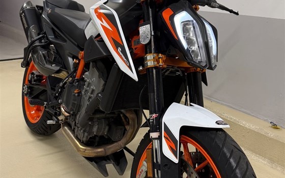 Gebrauchtmotorrad KTM 890 Duke R - Bild 1