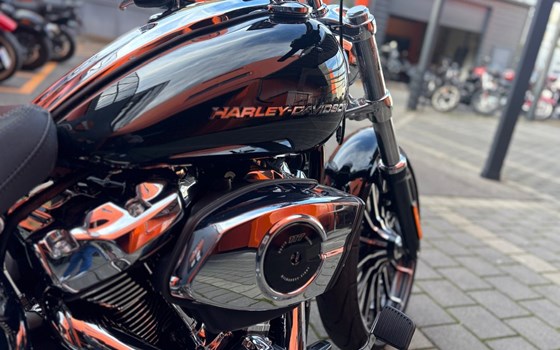 Gebrauchtmotorrad Harley-Davidson Softail Breakout 117 - Bild 4