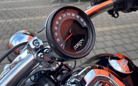 Gebrauchtmotorrad Harley-Davidson Softail Breakout 117 - Bild 9