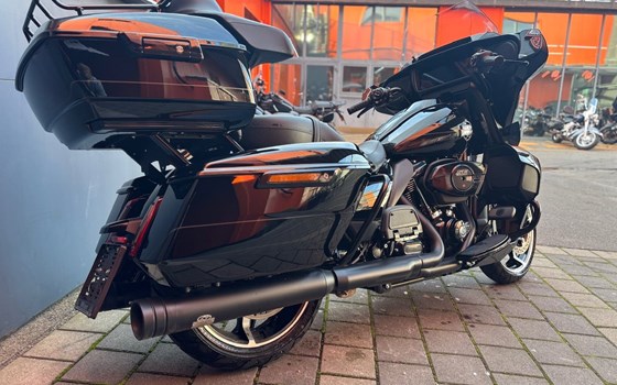 Gebrauchtmotorrad Harley-Davidson Street Glide Ultra - Bild 3