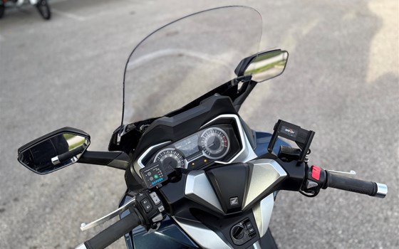 Gebrauchtmotorrad Honda Forza 300 - Bild 4