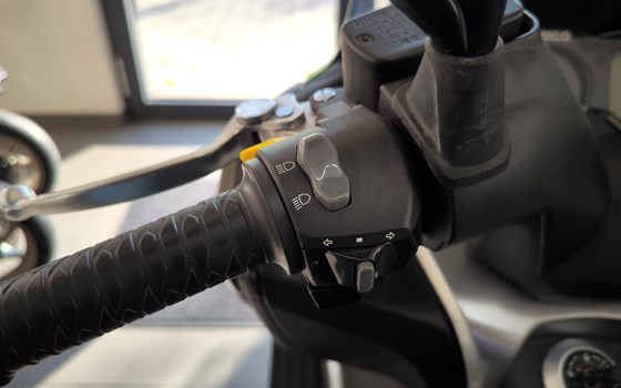 Gebrauchtmotorrad Kymco New Downtown 125i ABS - Bild 8