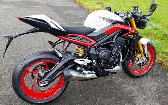 Neufahrzeug Triumph Street Triple 765 RX - Bild 11