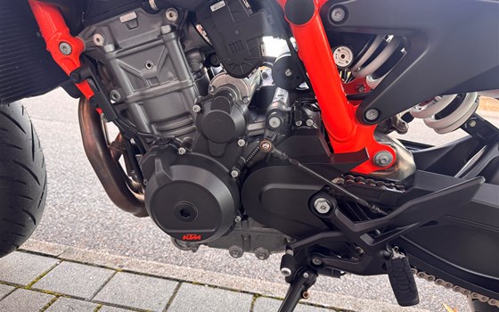 Gebrauchtmotorrad KTM 890 Duke R - Bild 10