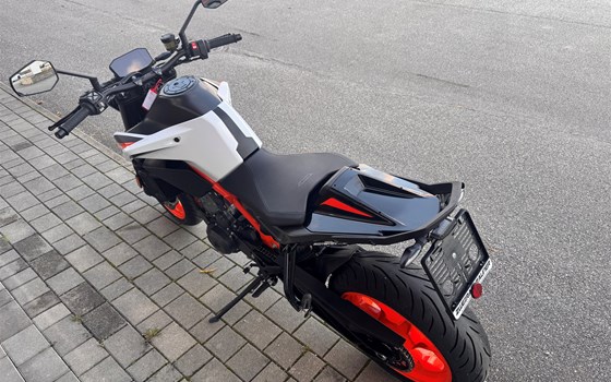 Gebrauchtmotorrad KTM 890 Duke R - Bild 4