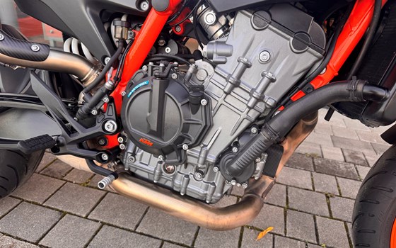 Gebrauchtmotorrad KTM 890 Duke R - Bild 7