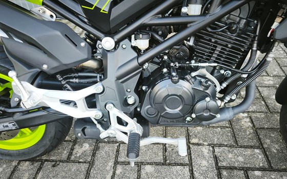 Gebrauchtmotorrad Benelli TnT 125 - Bild 3