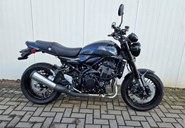 Neumotorrad Kawasaki Z900 RS Black Ball Edition
