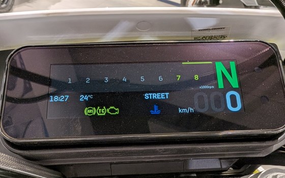 Gebrauchtmotorrad Husqvarna 701 Enduro - Bild 2