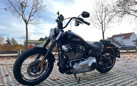 Neufahrzeug Harley-Davidson Softail Street Bob FXBB - Bild 11