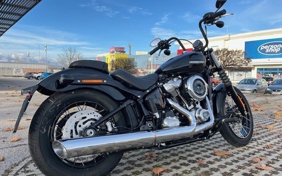 Neufahrzeug Harley-Davidson Softail Street Bob FXBB - Bild 7