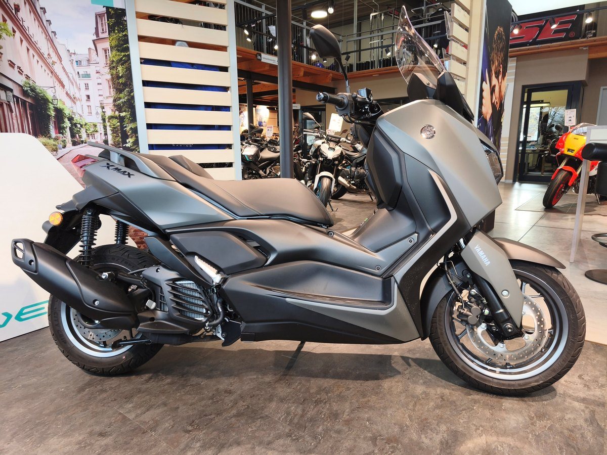 Yamaha XMAX 125