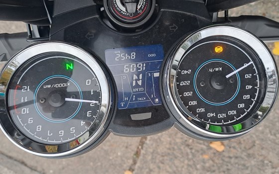 Gebrauchtmotorrad Kawasaki Z650 RS - Bild 3