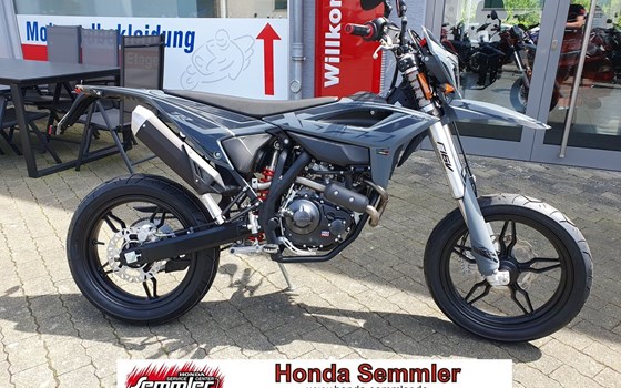 Neufahrzeug Beta RR 125 4T Motard T X special edition - Bild 1