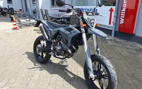 Neufahrzeug Beta RR 125 4T Motard T X special edition - Bild 2