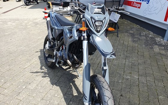 Neufahrzeug Beta RR 125 4T Motard T X special edition - Bild 3