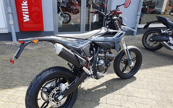 Neufahrzeug Beta RR 125 4T Motard T X special edition - Bild 4