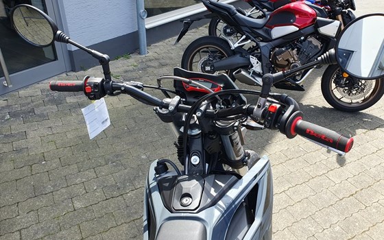 Neufahrzeug Beta RR 125 4T Motard T X special edition - Bild 7