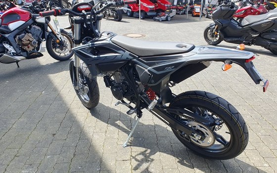Neufahrzeug Beta RR 125 4T Motard T X special edition - Bild 8