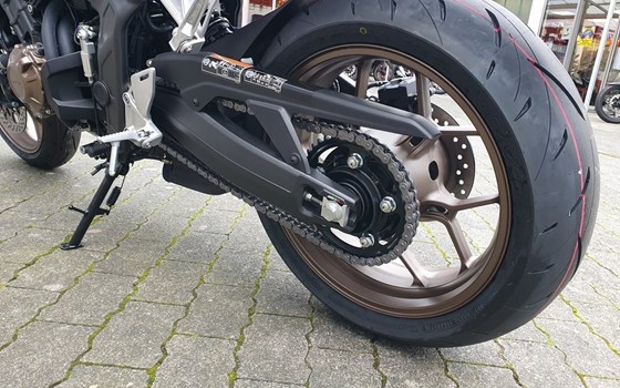 Neufahrzeug Honda CB650R E-Clutch - Bild 12