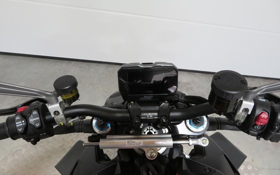 Gebrauchtmotorrad Ducati Streetfighter V4 SP2 - Bild 9