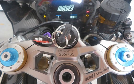 Gebrauchtmotorrad Triumph Daytona 765 Moto2 - Bild 3
