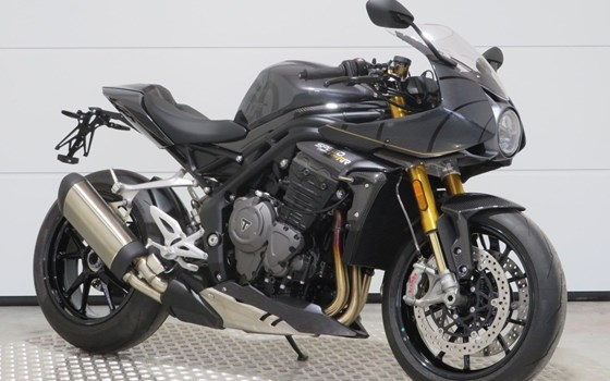 Gebrauchtmotorrad Triumph Speed Triple 1200 RR James Bond Edition - Bild 3