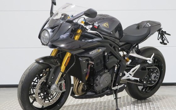Gebrauchtmotorrad Triumph Speed Triple 1200 RR James Bond Edition - Bild 5